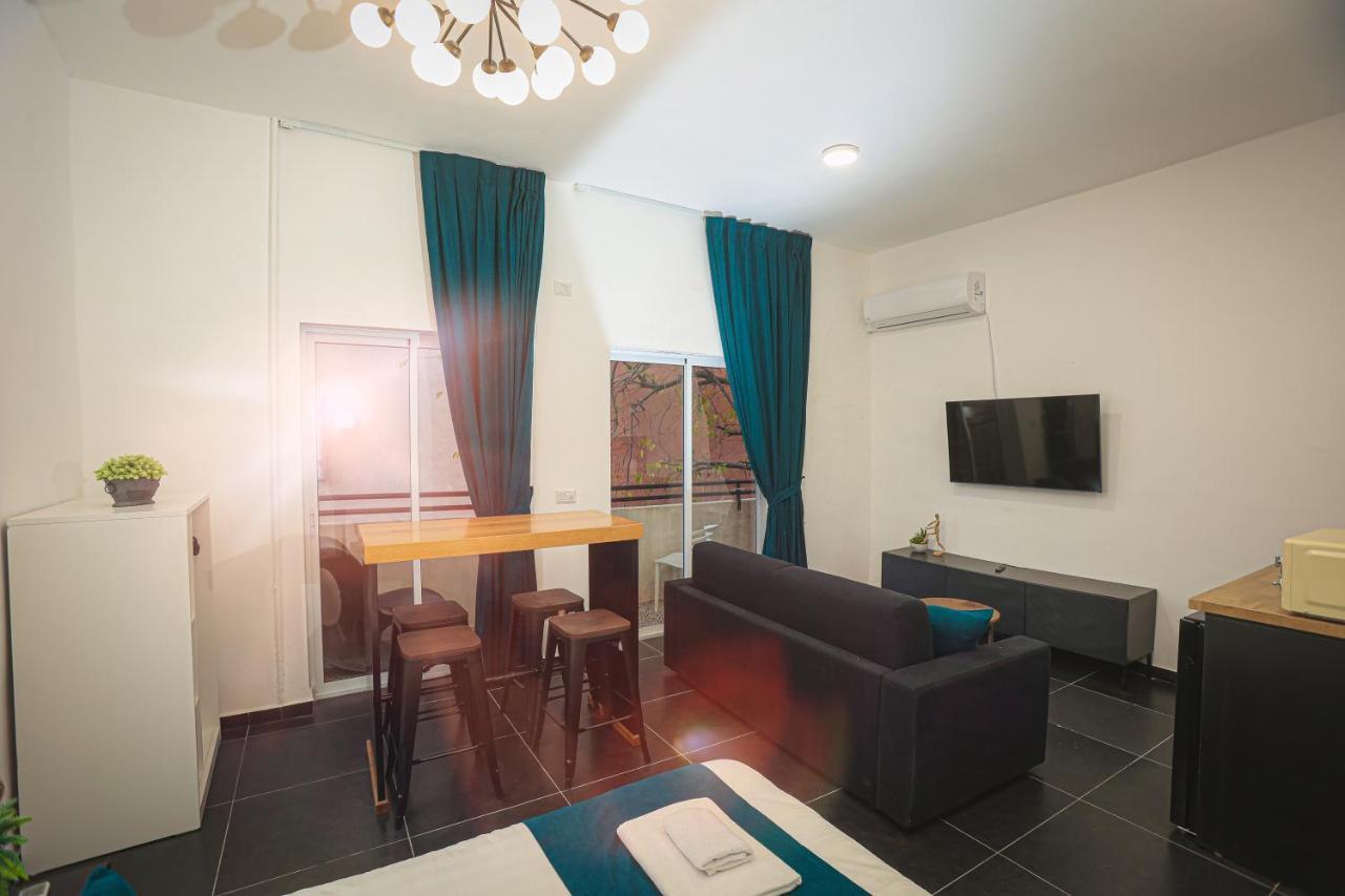 Midrahov Urban Suites Єрусалим Екстер'єр фото