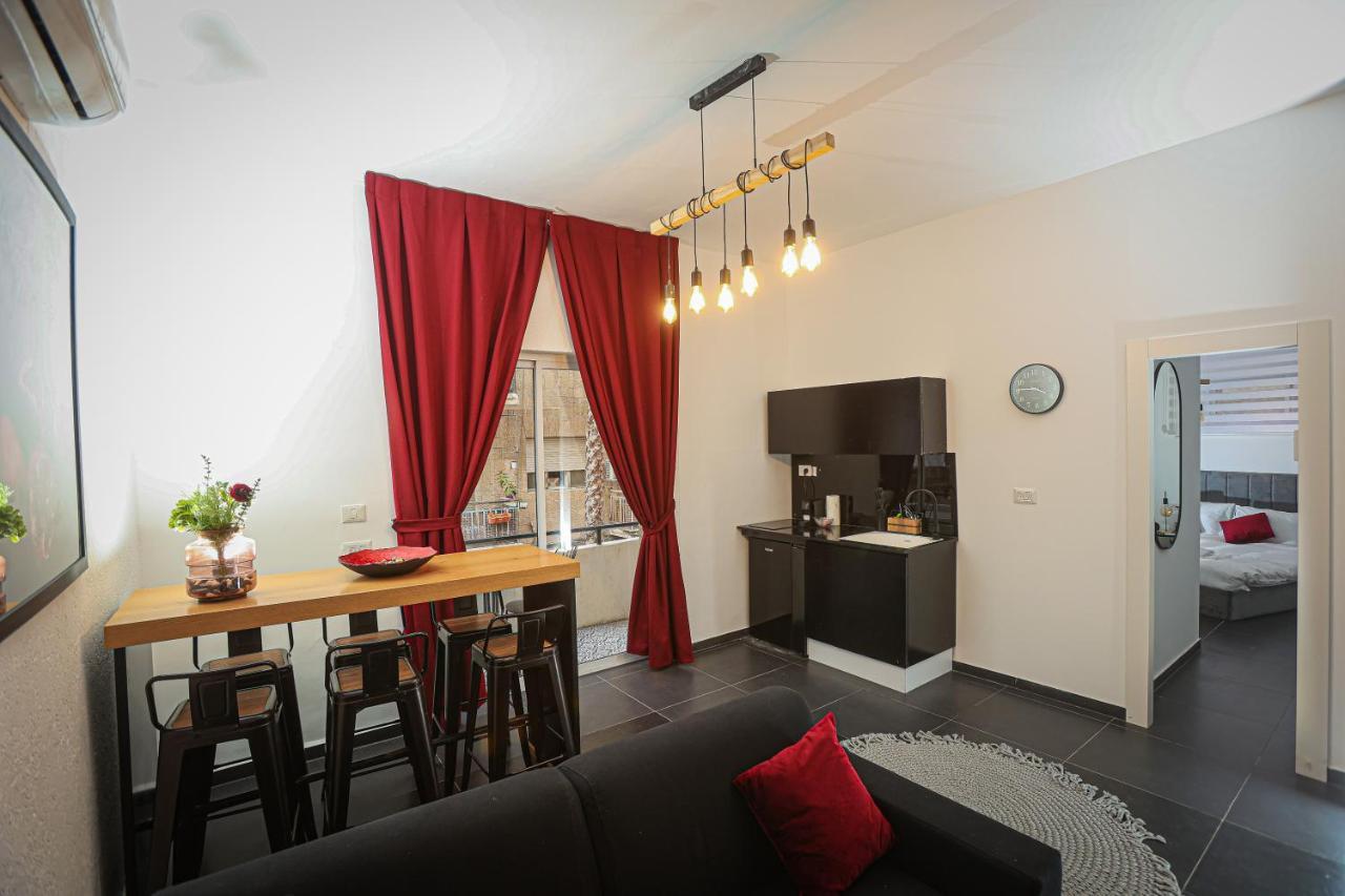 Midrahov Urban Suites Єрусалим Екстер'єр фото